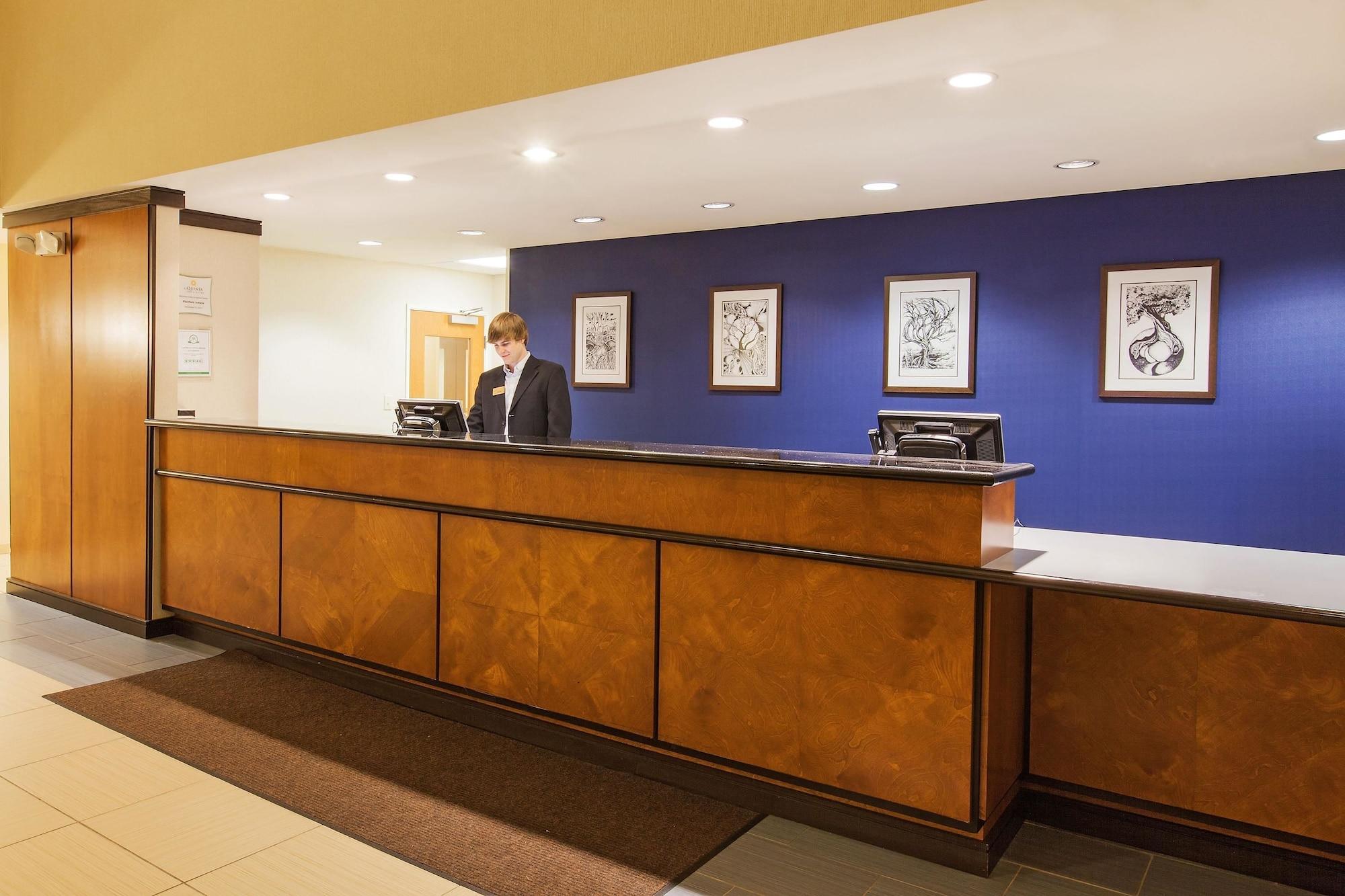 La Quinta By Wyndham Indianapolis Airport Plainfield Hotel Exterior foto