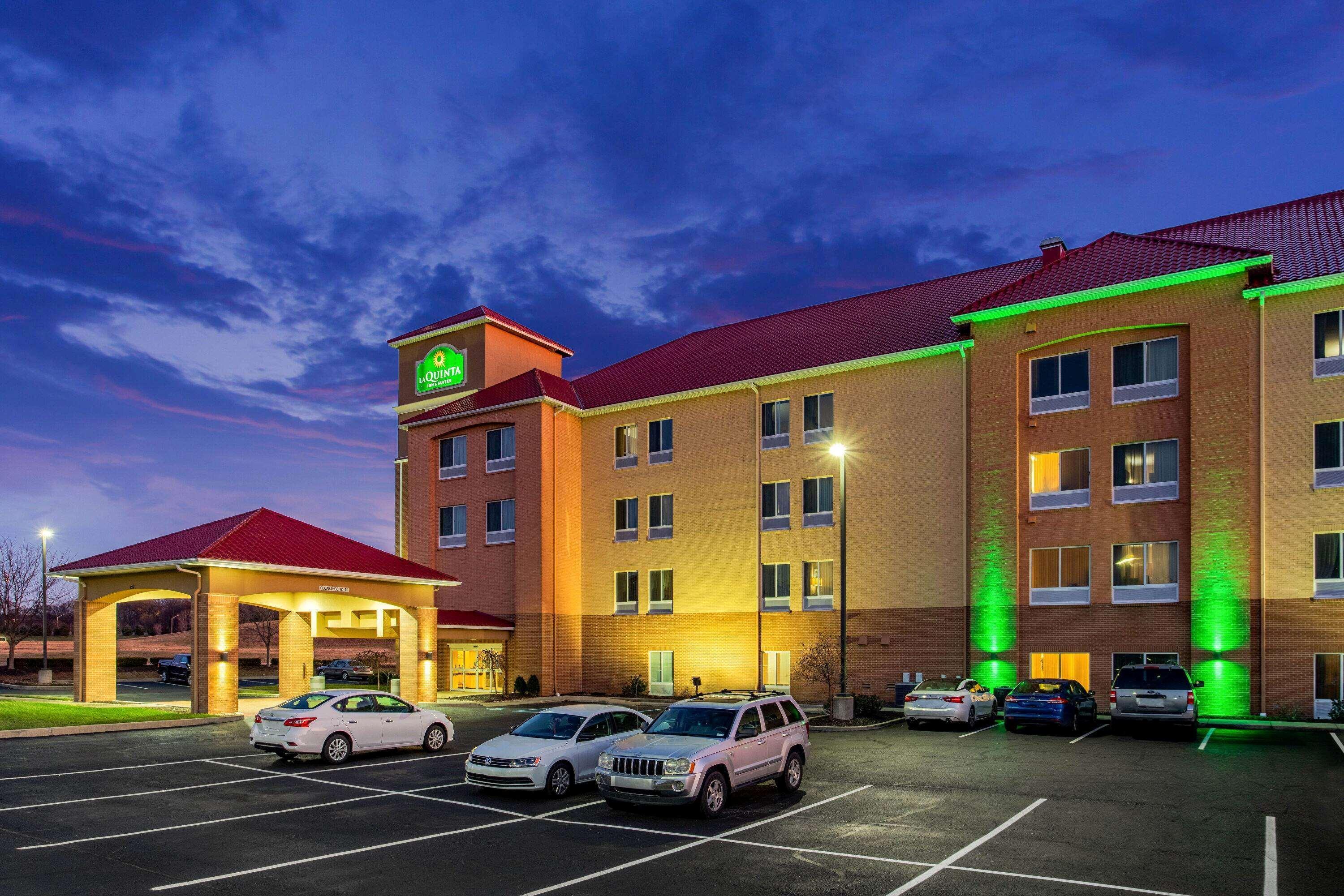La Quinta By Wyndham Indianapolis Airport Plainfield Hotel Exterior foto